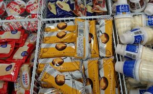 フレンチトースト アイスバー コンビニ どこで売ってる