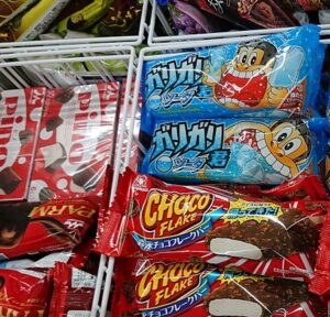 森永 チョコフレークバー コンビニ どこで売ってる