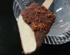 森永 チョコフレークバー コンビニ どこで売ってる いつまで