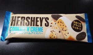 ハーシー クッキー クリーム アイスバー コンビニ どこで売ってる