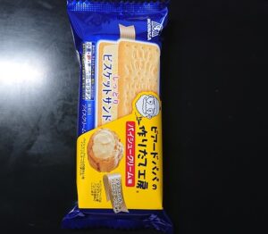 ビスケットサンド パイシュークリーム どこで売ってる コンビニ