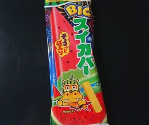 スイカバー 夏しか売ってない なぜ