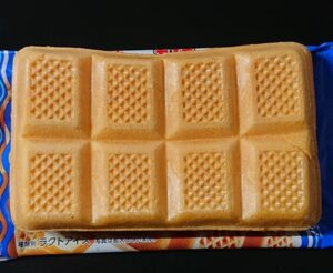 モナ王 チョコモナカジャンボ 違い